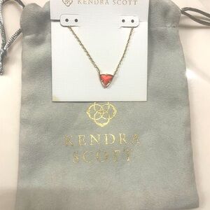 Kendra Scott necklace